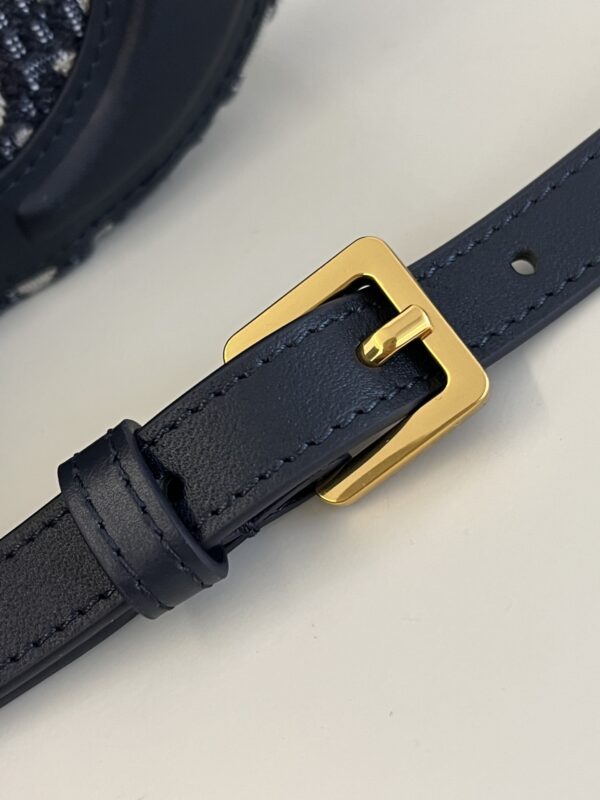 Replica Dior Signature CD Top Handle - high-accuracy replica luxury purse