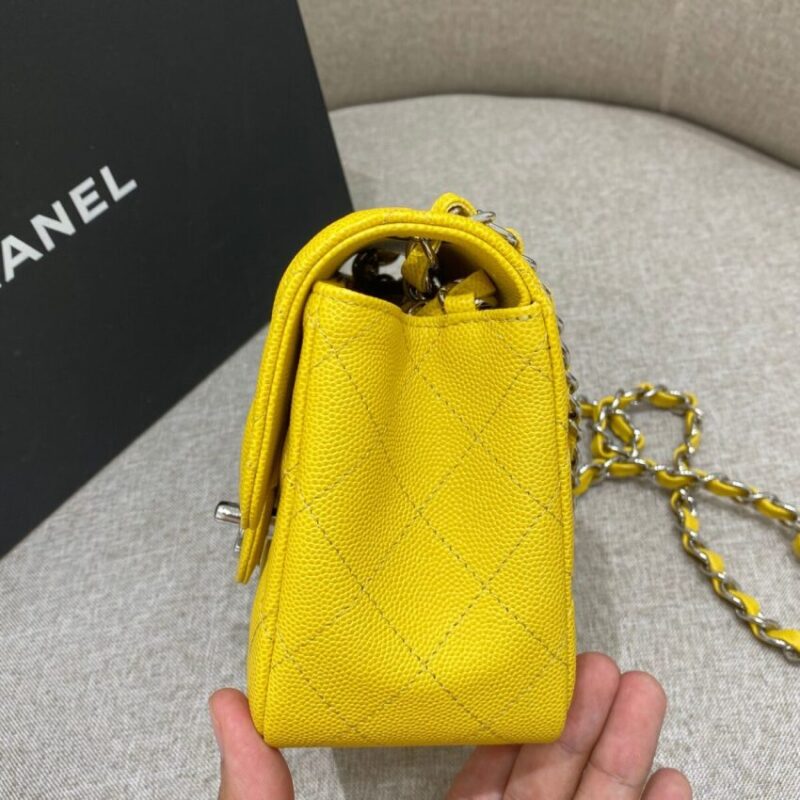 Replica CHANEL Classic Flap 17cm Bright Yellow - near-authentic luxury replica handbag