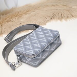 Replica Dior Zipped Pouch Diamond Blue - premium-grade designer purse dupe