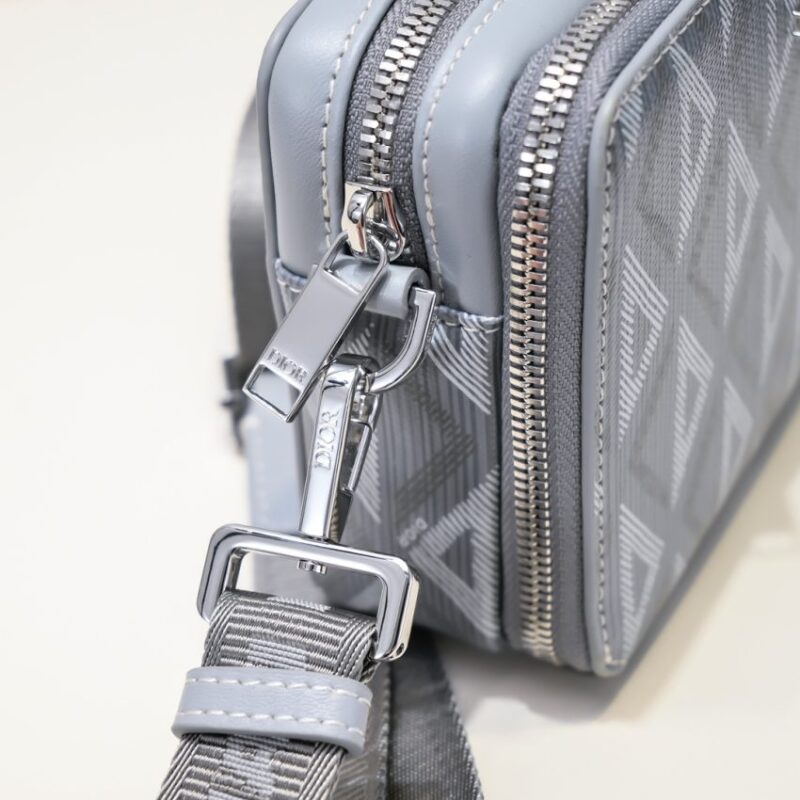 Replica Dior Zipped Pouch Diamond Blue - elite superclone designer purse