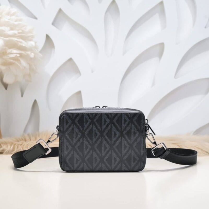Replica Dior Zipped Pouch Diamond Black - best quality luxury bag dupe