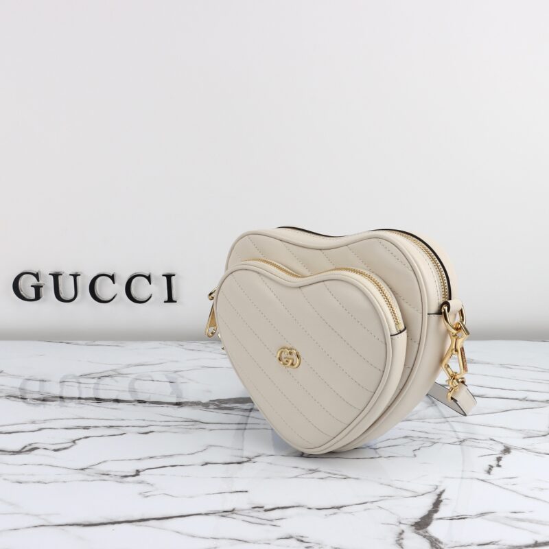 Replica Gucci Interlocking G Mini Heart White - realistic designer-inspired fake bag
