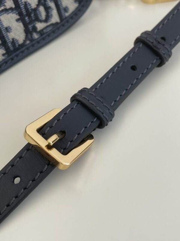 Replica Dior 30 Montaigne Avenue Bag - near-authentic luxury replica handbag