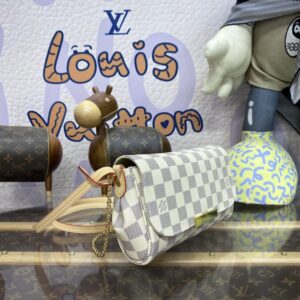 Replica Louis Vuitton Favorite White Grid - top-tier luxury replica shoulder bag