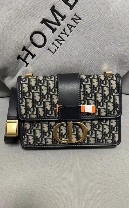 Replica Dior 30 Montaigne Oblique Jacquard - high-accuracy replica luxury purse