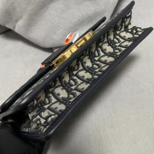 Replica Dior 30 Montaigne Oblique Jacquard - top-tier luxury replica shoulder bag