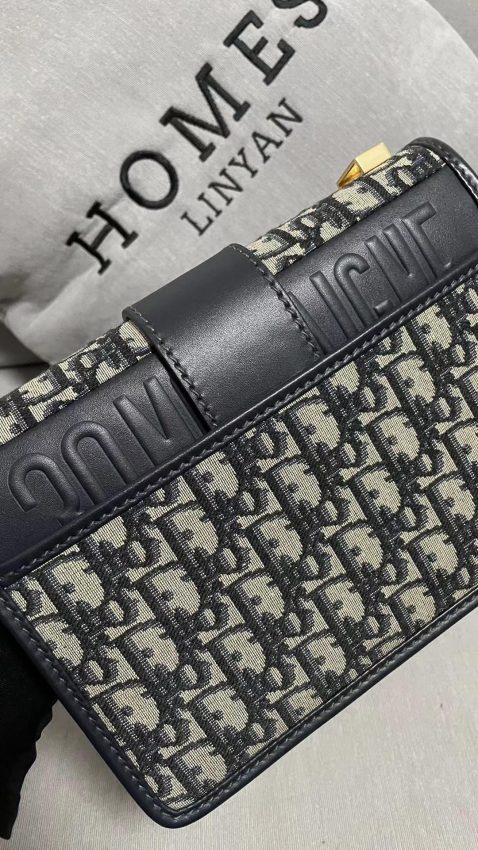 Replica Dior 30 Montaigne Oblique Jacquard - high-end fake designer purse