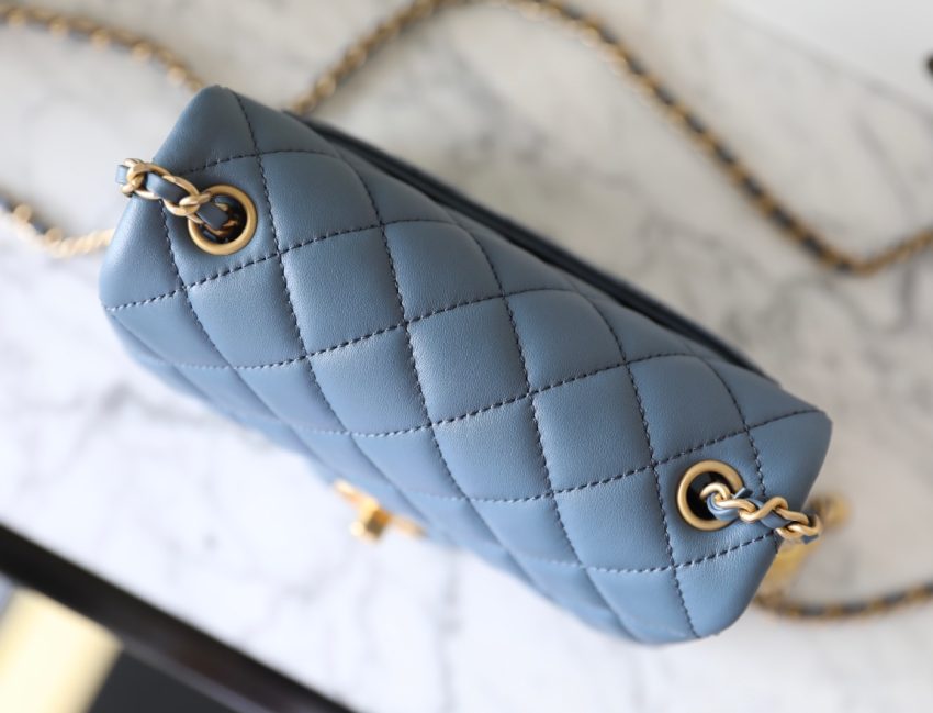 Replica CHANEL CF 17cm Golden Ball - high-accuracy replica luxury purse