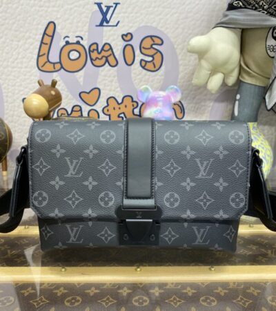 Replica Louis Vuitton S-Cape Messenger Black - realistic designer-inspired fake bag