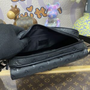 Replica Louis Vuitton Steamer Messenger Black - near-authentic luxury replica handbag