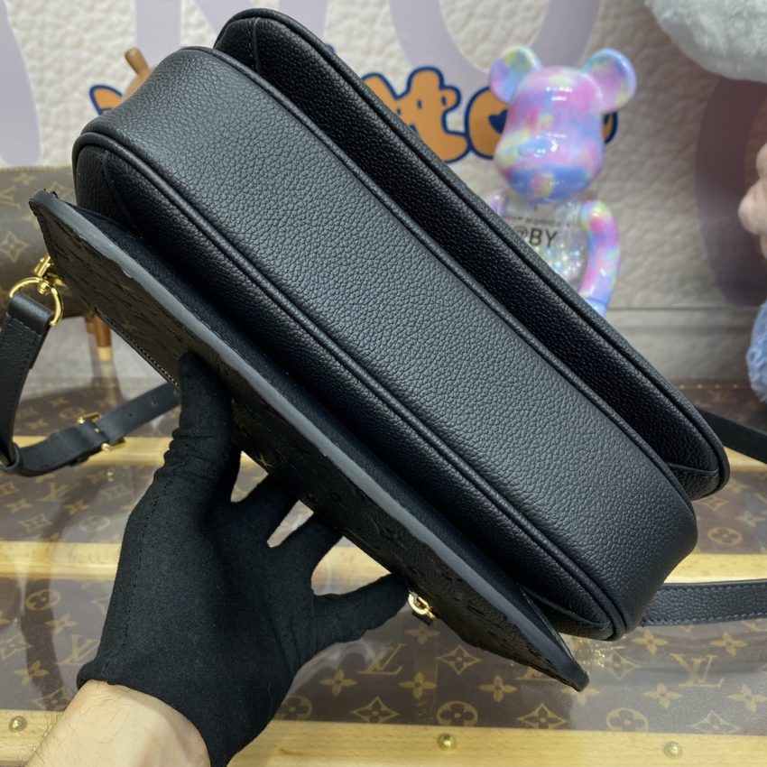 Replica Louis Vuitton Pochette Metis Black - premium 1:1 fake handbag model