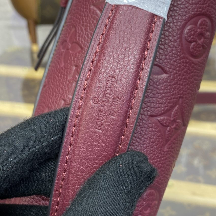 Replica Louis Vuitton Pochette Metis Bordeaux - high-quality designer bag clone