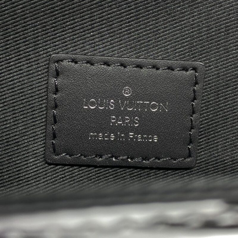 Replica Louis Vuitton Steamer Wearable Wallet II - high-quality designer bag clone