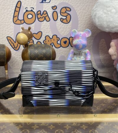 Replica Louis Vuitton Steamer Wearable Wallet II - premium-grade designer purse dupe