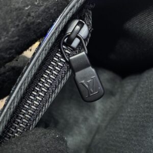 Replica Louis Vuitton Steamer Wearable Wallet II - top-rated replica designer bag