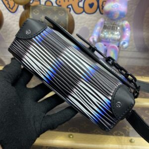 Replica Louis Vuitton Steamer Wearable Wallet II - authentic-look luxury purse replica