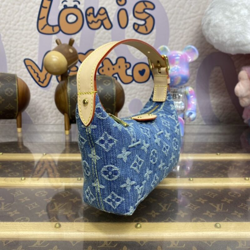 Replica Louis Vuitton Hills Pochette - near-authentic luxury replica handbag