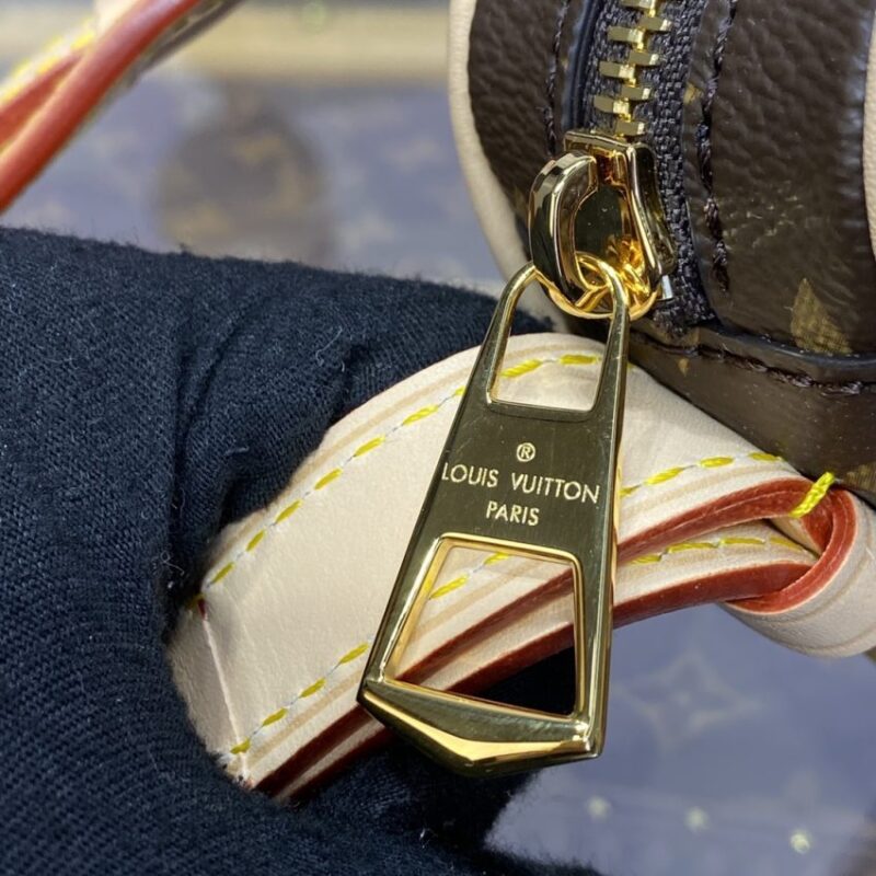 Replica Louis Vuitton Croissant Brown - near-authentic luxury replica handbag