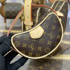 Replica Louis Vuitton Croissant Brown - high-end fake designer purse