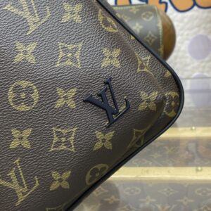 Replica Louis Vuitton Avenue Slingbag Brown - premium 1:1 fake handbag model