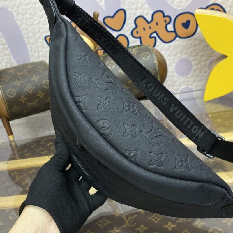 Replica Louis Vuitton Bumbag Discovery Black Canvas - best-selling designer handbag dupe
