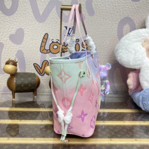 Replica Louis Vuitton Neverfull MM Purple - realistic designer-inspired fake bag