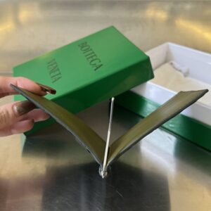 Replica Bottega Veneta Money Clip Holder - high-end fake designer purse