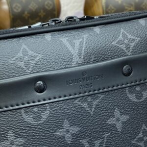 Replica Louis Vuitton Alpha Messenger Black Canvas - high-end fake designer purse