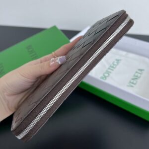 Replica Bottega Veneta Zip Long Wallet Brown&Black - best-selling designer handbag dupe