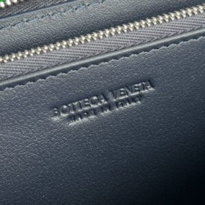 Replica Bottega Veneta Zip Long Wallet White&Blue - realistic designer-inspired fake bag