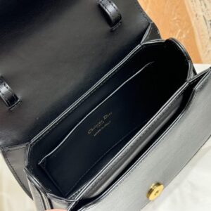 Replica Dior 30 Montaigne Avenue Top Handle Black - premium-grade designer purse dupe