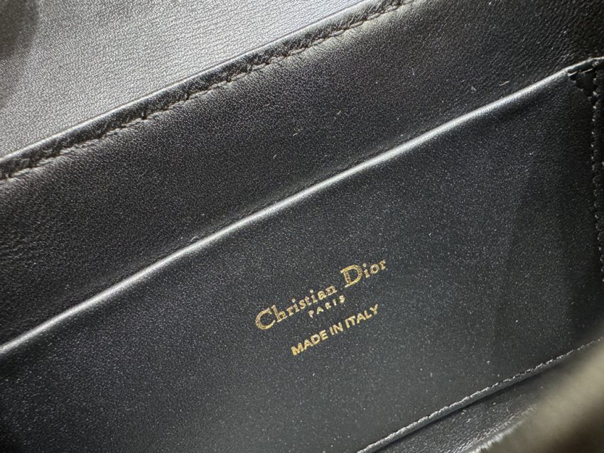 Replica Dior 30 Montaigne Avenue Top Handle Black - best-selling designer handbag dupe