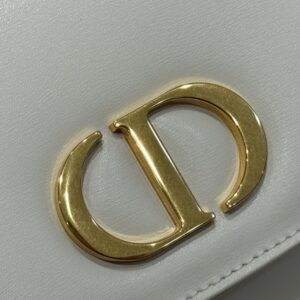 Replica Dior 30 Montaigne Avenue Top Handle White - high-end fake designer purse