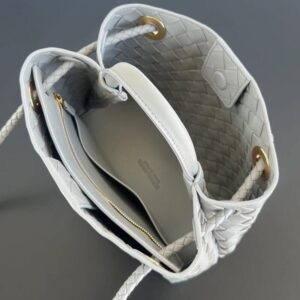 Replica Bottega Veneta Andiamo - high-quality designer bag clone