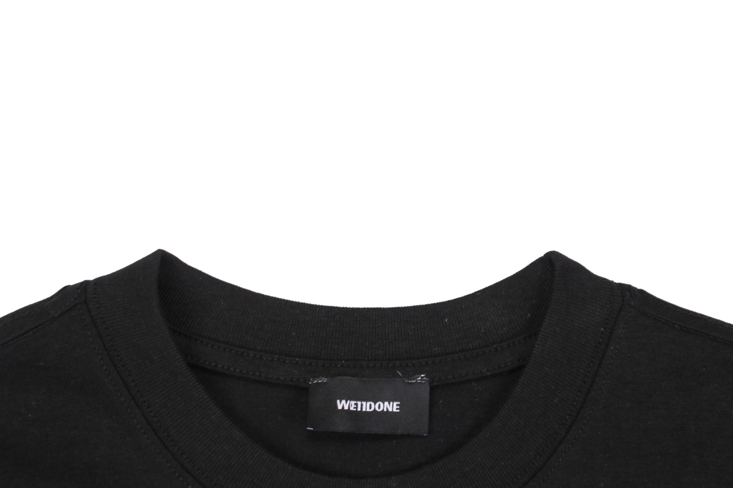 Neckline