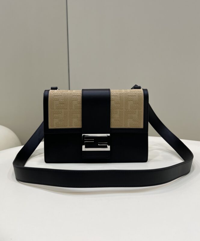 Replica Fendi Baguette Pouch Black - premium 1:1 fake handbag model
