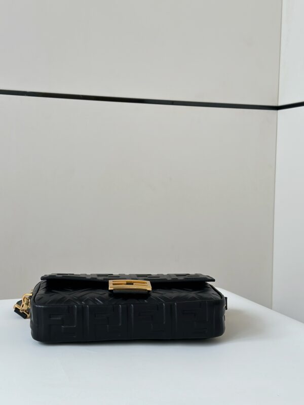 Replica Fendi Baguette Black - elite superclone designer purse