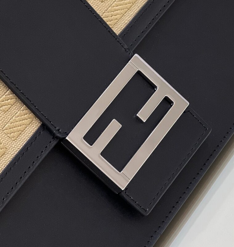 Replica Fendi Baguette Pouch Black - ultra-realistic fake designer tote