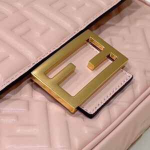 Replica Fendi Baguette Sliding Chain Pink - premium-grade designer purse dupe