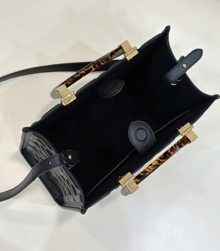 Replica Fendi Small Tote Black - realistic designer-inspired fake bag