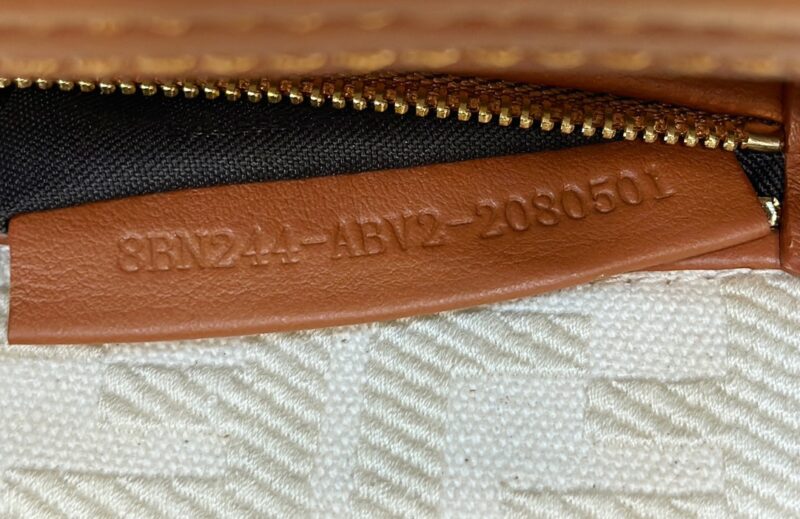 Replica Fendi Peekaboo Medium Brown - authentic-look luxury purse replica