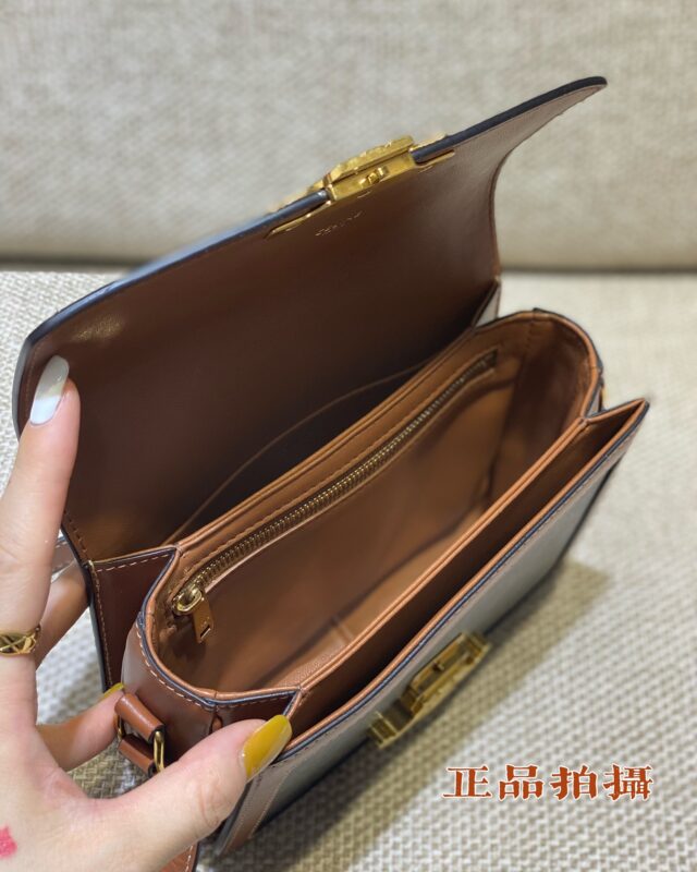 Replica Celine Triomphe Classic - authentic-look luxury purse replica