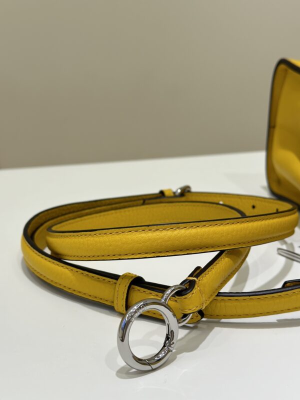 Replica Fendi Peekaboo Yellow - high-quality designer bag clone