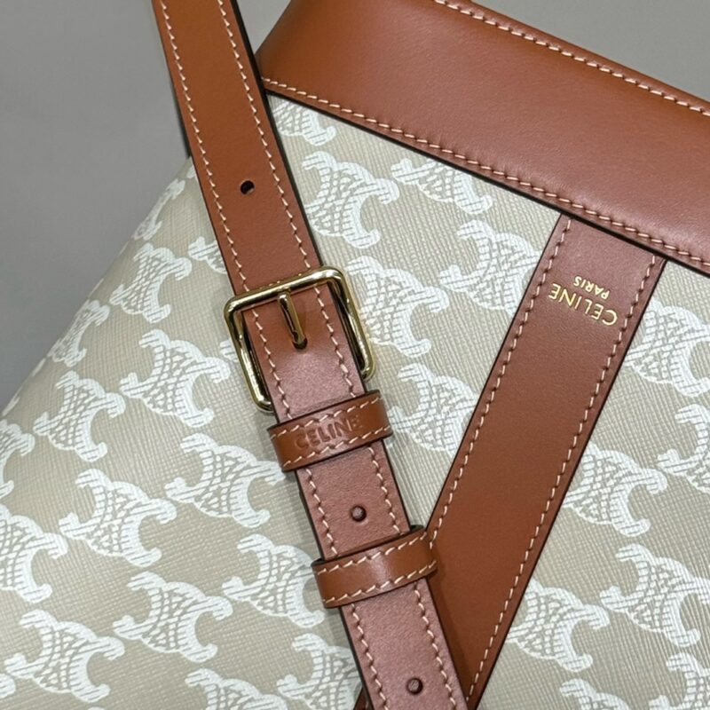 Replica Celine Triomphe Bucket White - realistic designer-inspired fake bag