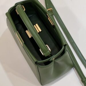 Replica Fendi Peekaboo Green - ultra-realistic fake designer tote