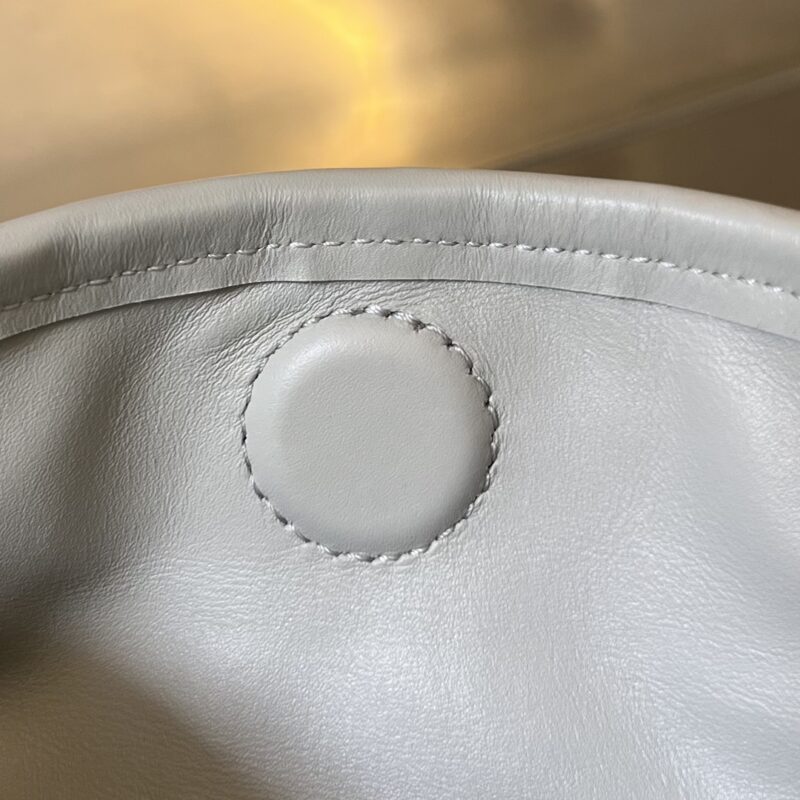 Replica Bottega Veneta Hop Wave - high-accuracy replica luxury purse