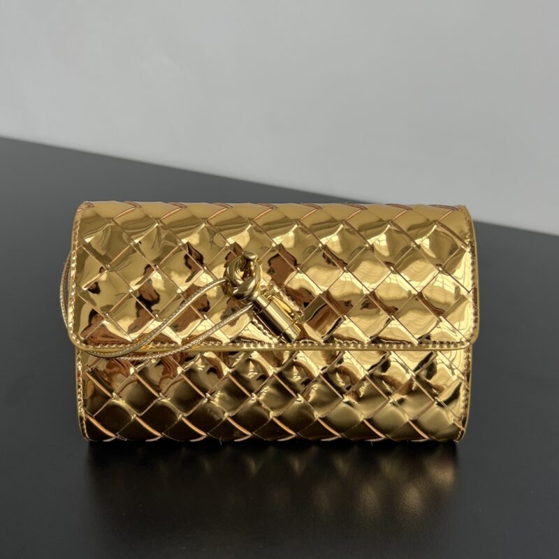Replica Bottega Veneta Andiamo Clutch Wallet - best quality luxury bag dupe