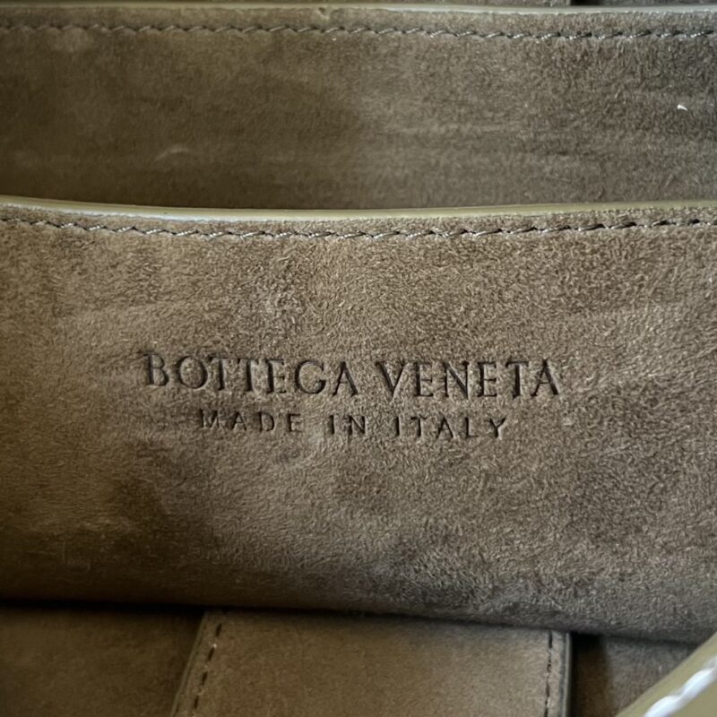 Replica Bottega Veneta Cassette Brick Small - near-authentic luxury replica handbag