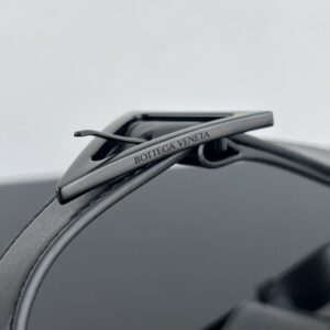 Replica Bottega Veneta Cassette 2.0 Black - near-authentic luxury replica handbag