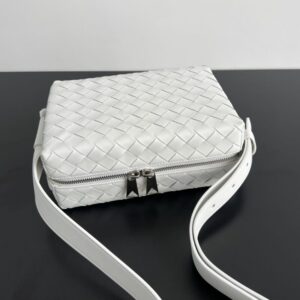 Replica Bottega Veneta Loop Camera Bag - best quality luxury bag dupe